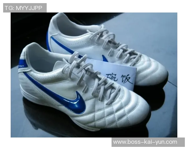 探索Nike平底足球鞋的卓越性能与舒适体验,助你在赛场上尽显风采 探索Nike平底足球鞋的卓越性能与舒适体验,助你在赛场上尽显风采