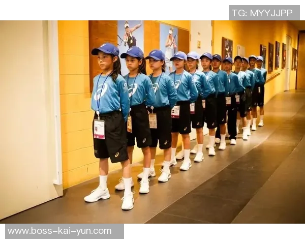 足球球童的精彩瞬间捕捉与背后的故事分享